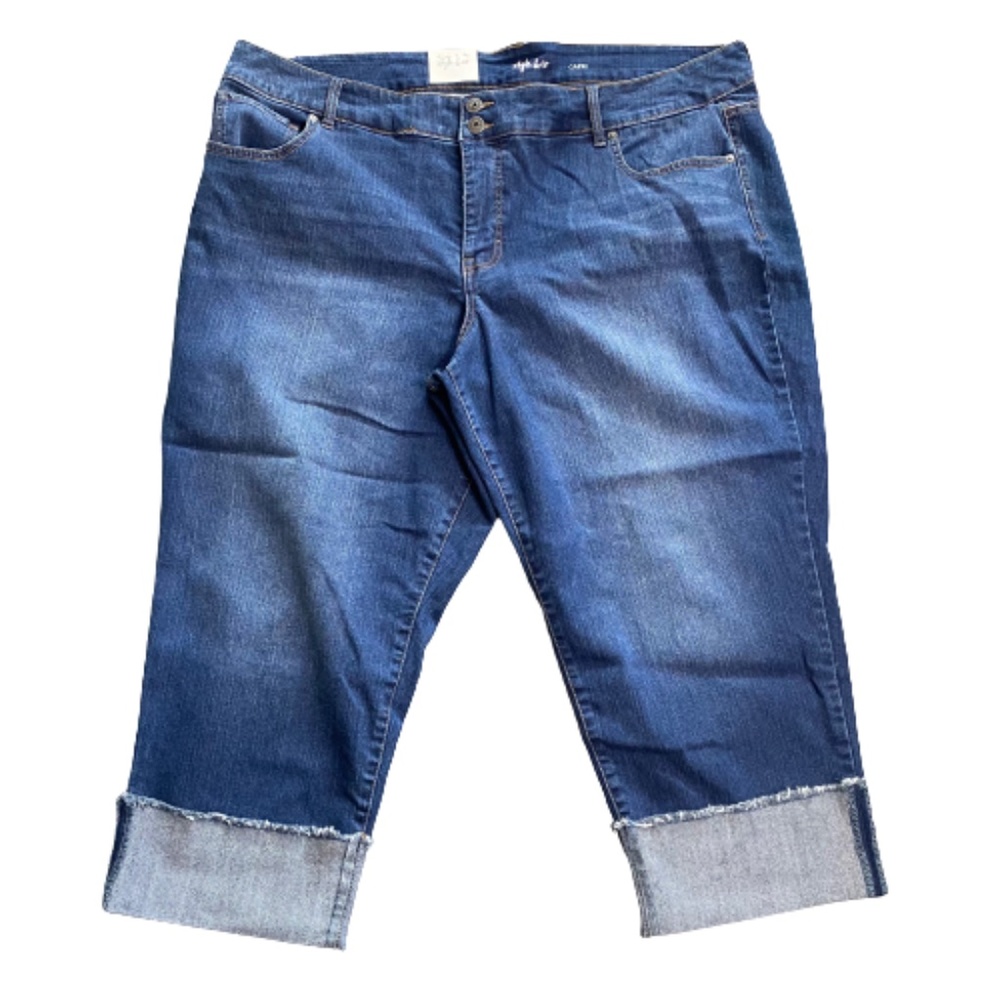 NWT Style & Co Plus Cuffed Capri Jeans